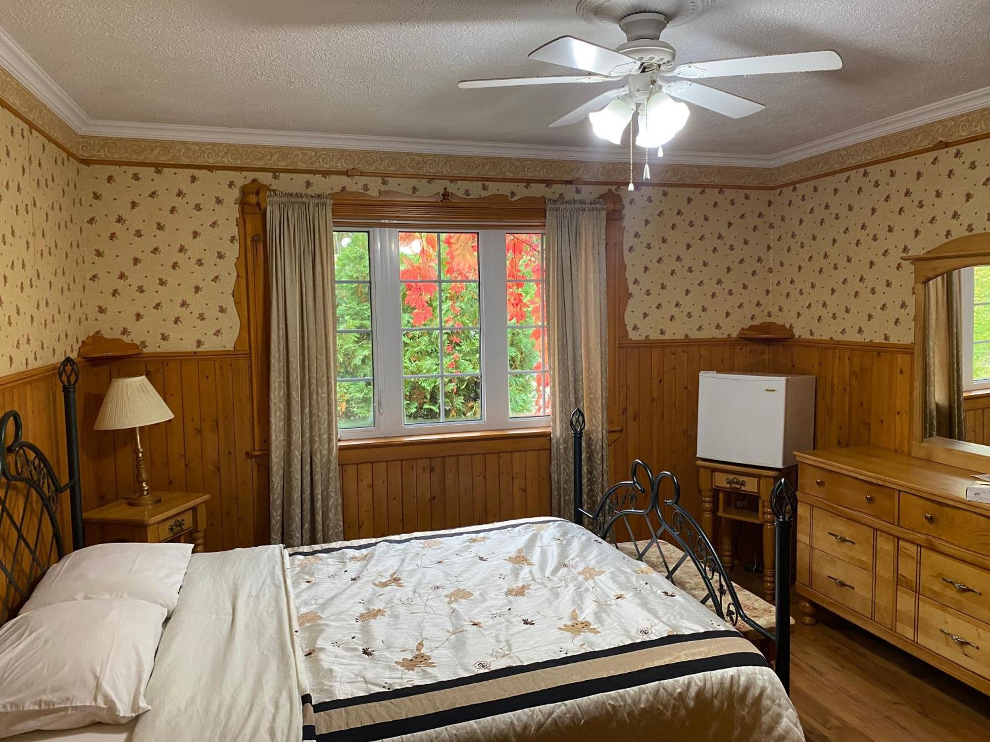 Auberge La Cote D'Or Petite-Rivière-Saint-Francois Exteriér fotografie